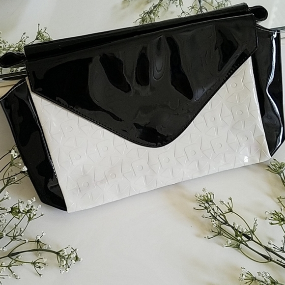 EL Evening Bag NWOT - Picture 9 of 9